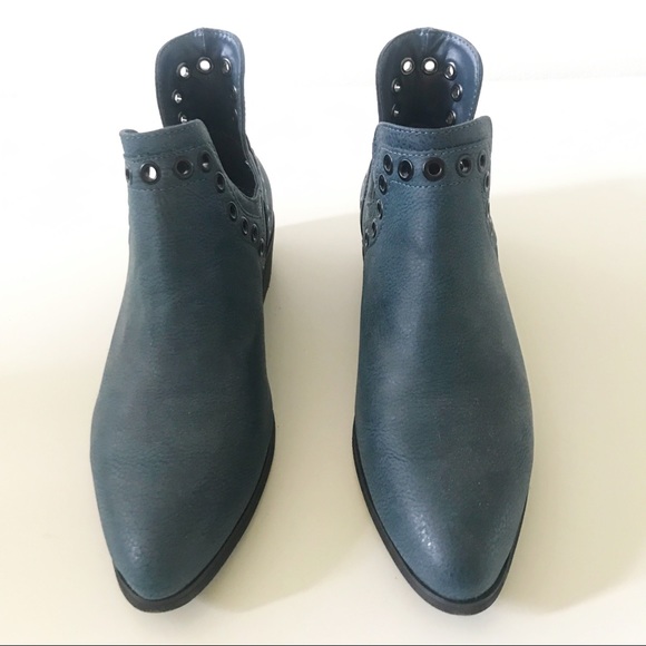 Forever 21 Blue Ankle Boots Size 7.5 - Picture 2 of 5